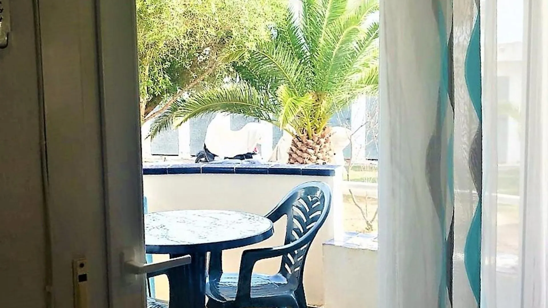 Planta Baja Con Jardin, Amarre, Y Parking En Zona Tranquila De Roses - Es-258-46 Apartment